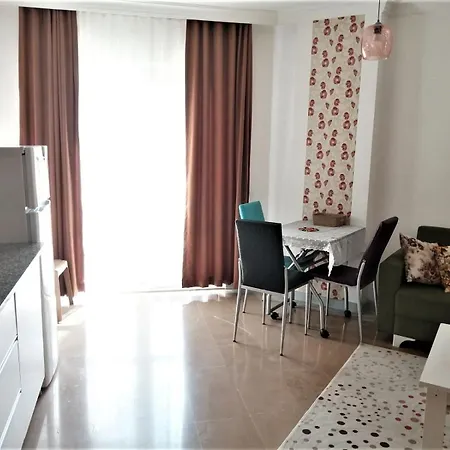 مايا أبارت *